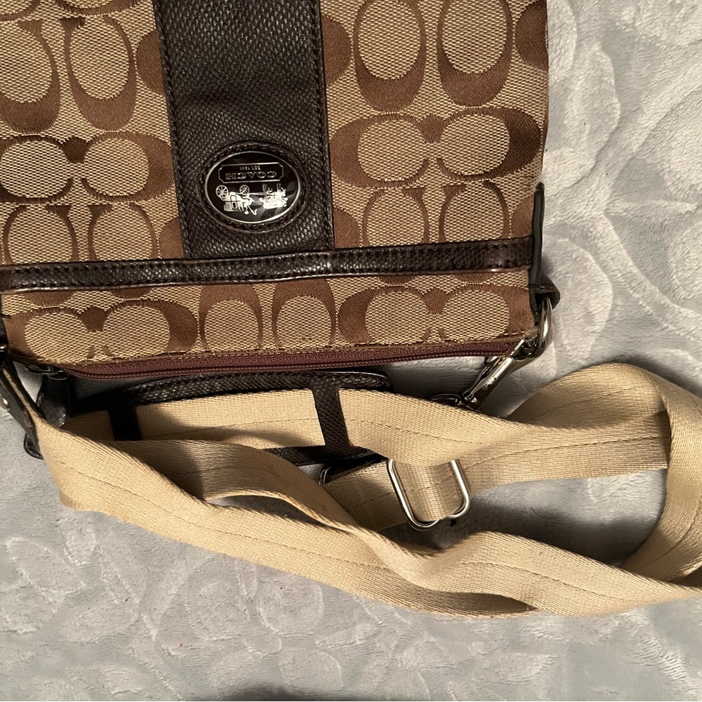 Coach Signature Brown and Tan Messenger Bag - Picture 2 of 4